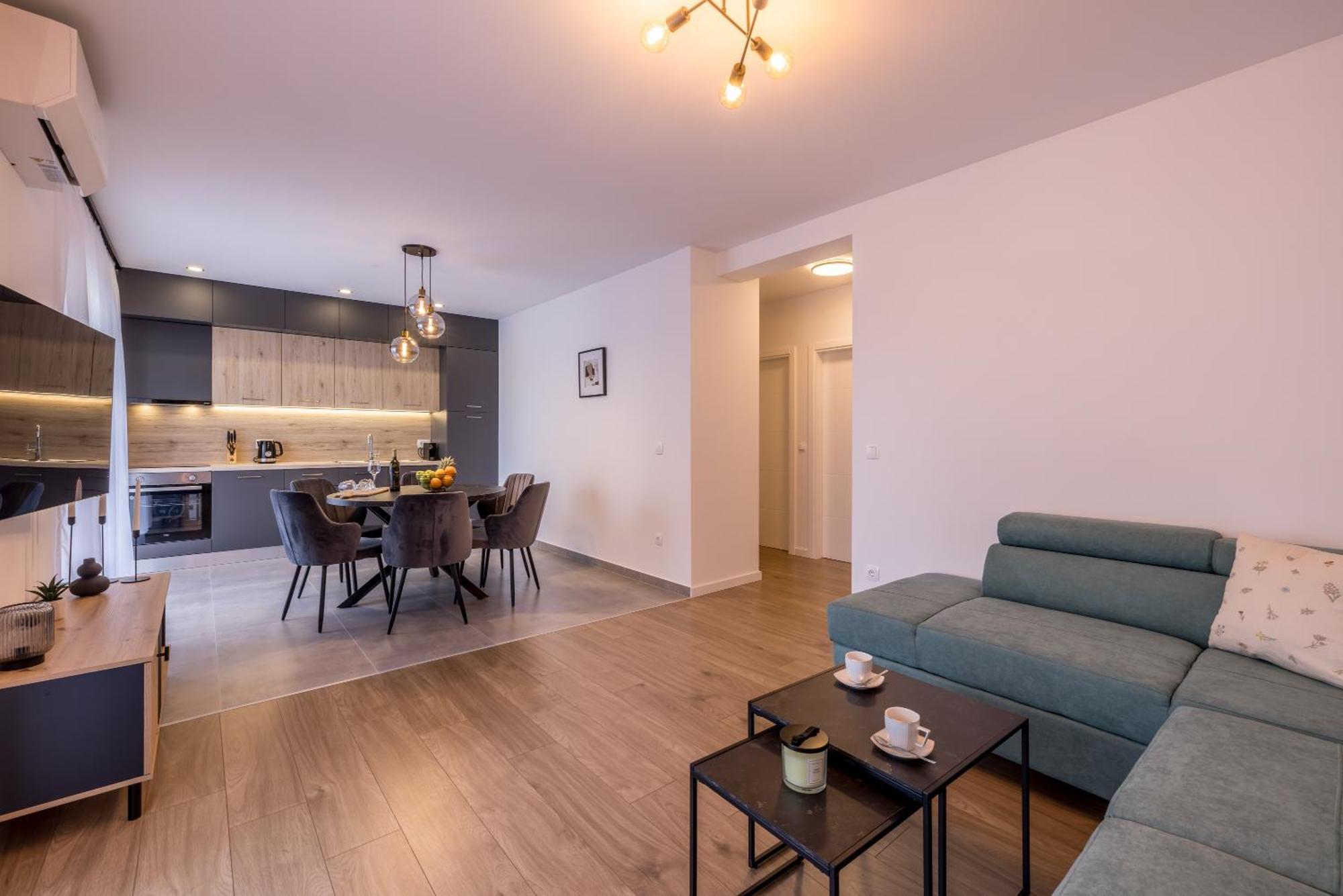 Adriatic Nest, Cozy And Modern Two Bedroom Apartment Kastela Ngoại thất bức ảnh