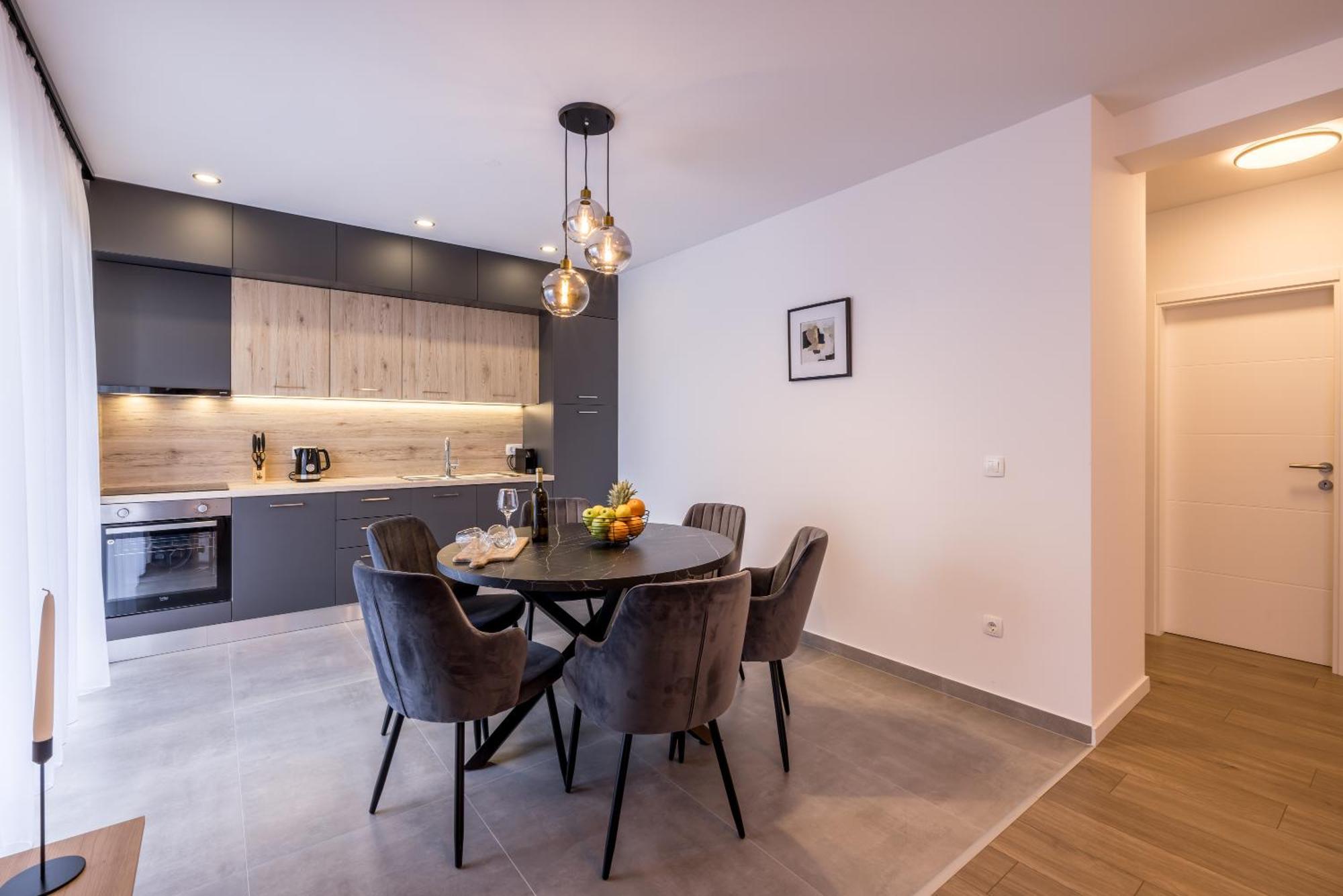 Adriatic Nest, Cozy And Modern Two Bedroom Apartment Kastela Ngoại thất bức ảnh